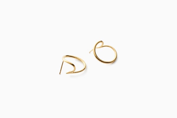 Kota Earrings In Vermeil, Packshot, Sarah Vankaster Handmade Jewelry, Flow Collection